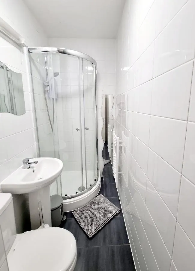 The Pilots Apartment Борнмут 0*,  Великобритания